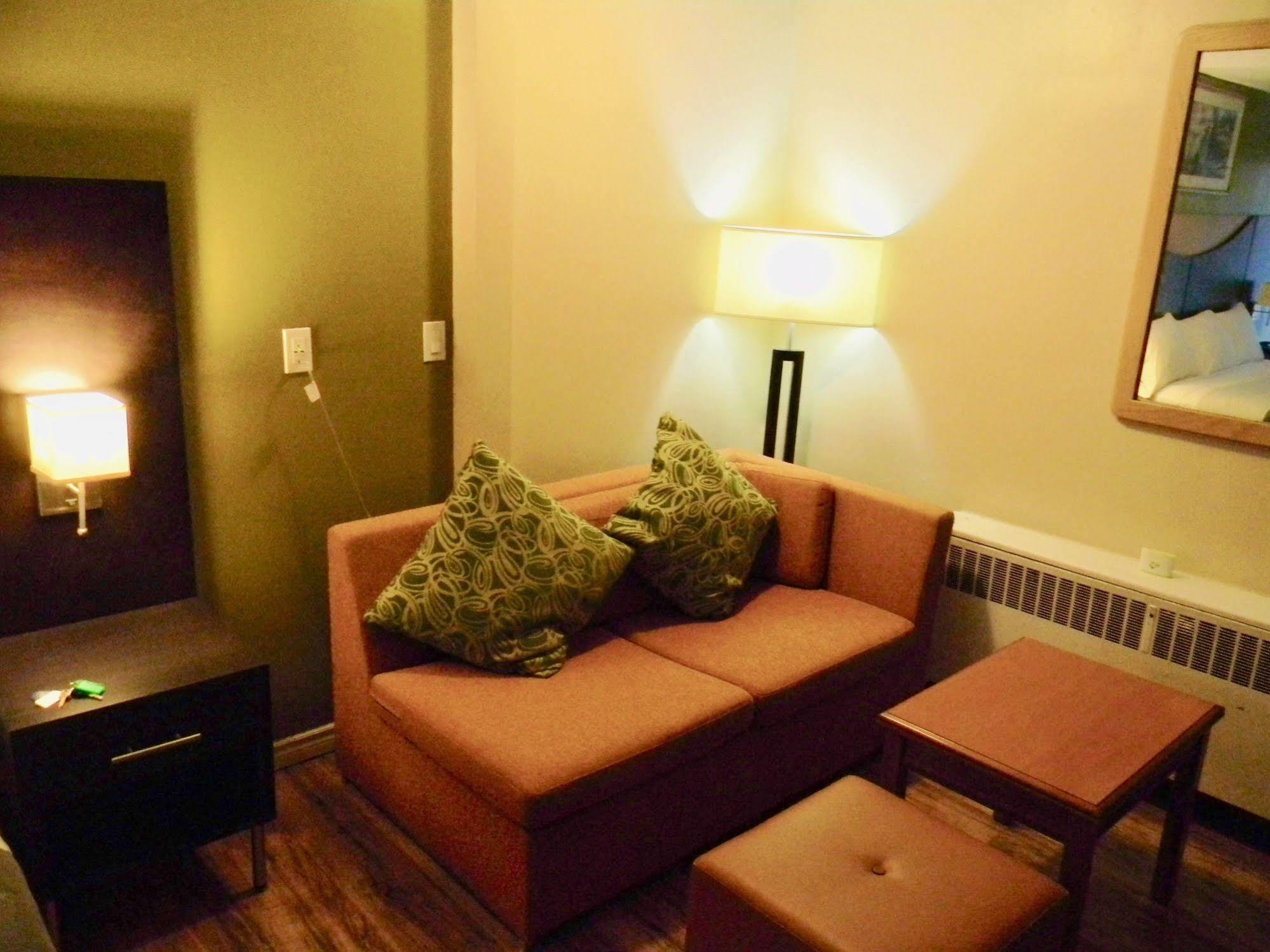 American Plaza Motel London Eksteriør billede